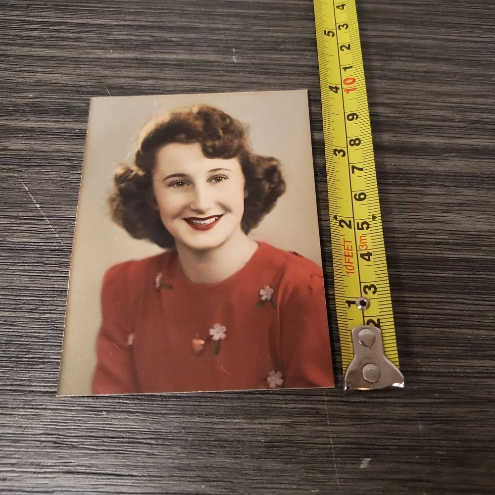 Vtg Studio‎ Photograph Portrait Beautiful Woman 40's Red Lipstick Junk Journal